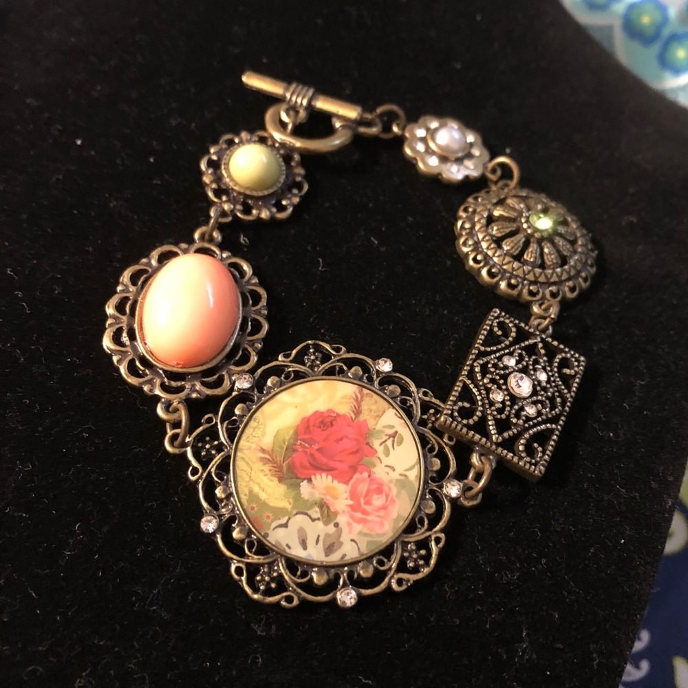 Antique gold statement bracelet. Like new.